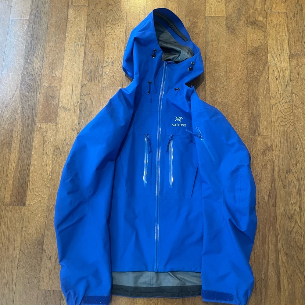 Authentic Arc’teryx Alpha Sv Jacket - image 1
